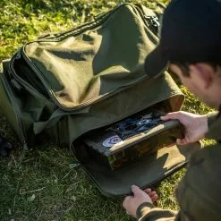 Daiwa Black Widow Low Level Carryall -Rods Shop sz4rxju4638060968667456323